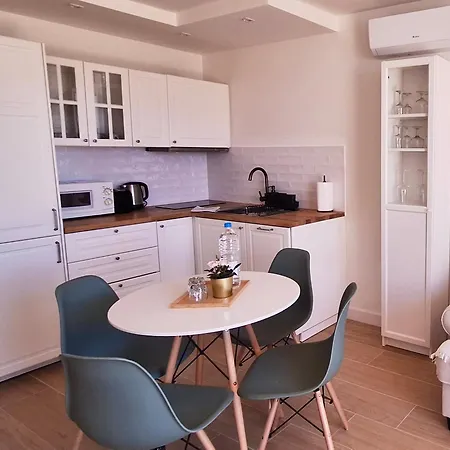 Апартаменты Ocean Breeze House