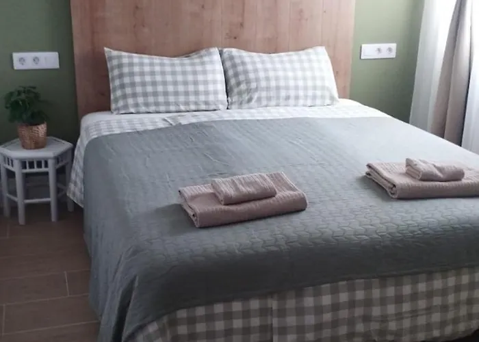 Апартаменты Ocean Breeze House *