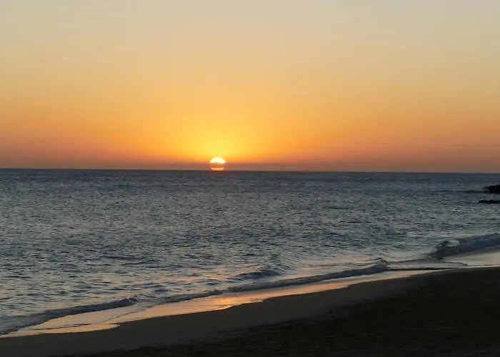 Апартаменты Ocean Breeze House